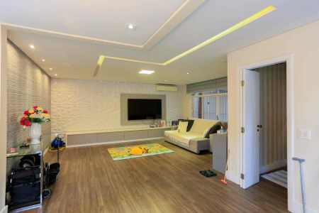 Casa à venda com 245m², 3 quartos e 3 vagas