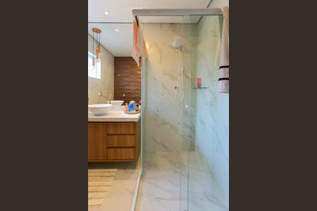 Casa à venda com 245m², 3 quartos e 3 vagas