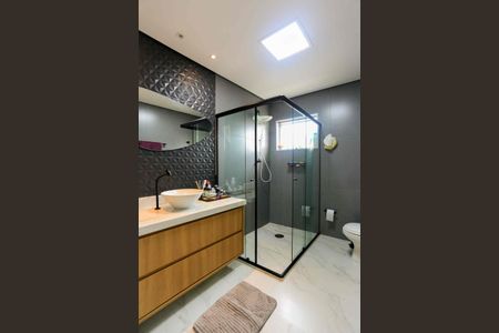 Casa à venda com 245m², 3 quartos e 3 vagas