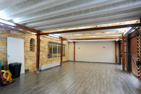 Casa à venda com 245m², 3 quartos e 3 vagas