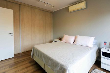 Casa à venda com 245m², 3 quartos e 3 vagas