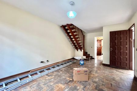 Sala de casa para alugar com 2 quartos, 130m² em Jardim Oriental, São Paulo