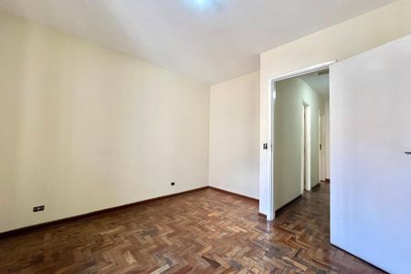 Quarto 1 de casa para alugar com 2 quartos, 130m² em Jardim Oriental, São Paulo