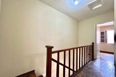 Corredor de casa para alugar com 2 quartos, 130m² em Jardim Oriental, São Paulo