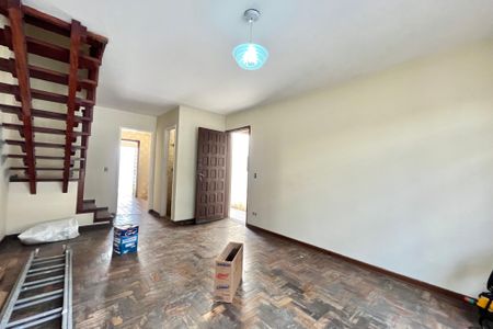 Sala de casa para alugar com 2 quartos, 130m² em Jardim Oriental, São Paulo