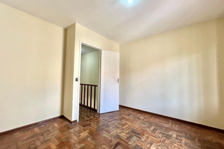 Quarto 1 de casa para alugar com 2 quartos, 130m² em Jardim Oriental, São Paulo