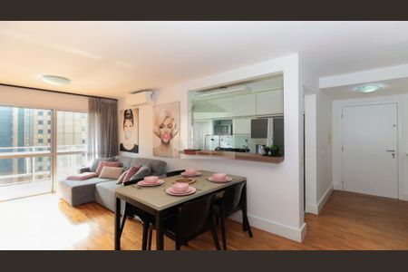 Foto 02 de apartamento para alugar com 2 quartos, 67m² em Indianópolis, São Paulo