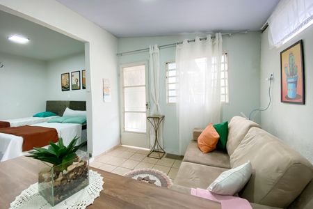 Casa para alugar com 40m², 1 quarto e sem vaga Casa para alugar com 40m², 1 quarto e sem vagaSala