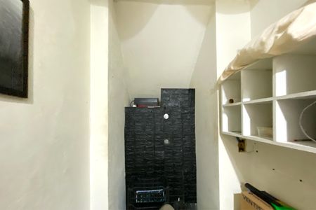 Casa para alugar com 40m², 1 quarto e sem vaga Casa para alugar com 40m², 1 quarto e sem vagaEscritório / Closet