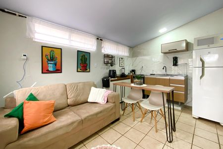 Casa para alugar com 40m², 1 quarto e sem vaga Casa para alugar com 40m², 1 quarto e sem vagaSala