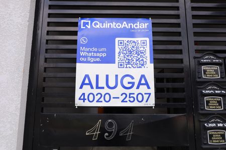 Apartamento para alugar com 35m², 1 quarto e sem vagaPlaca instalada no portão do condomínio - Código da placa: GTPE -141