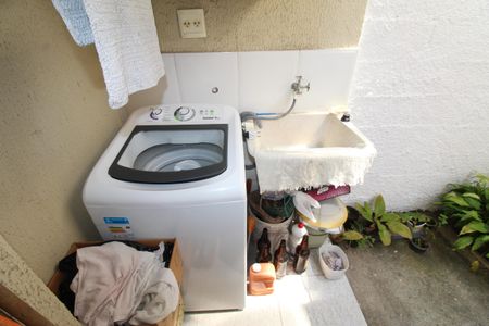 Casa de condomínio para alugar com 58m², 2 quartos e 1 vagaÁrea de Serviço