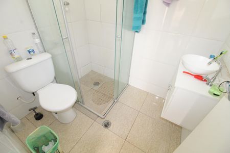 Banheiro de casa de condomínio para alugar com 2 quartos, 68m² em Vila Industrial, São José dos Campos