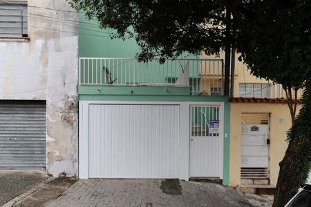 Casa para alugar com 105m², 2 quartos e 1 vagaFachada + plaquinha