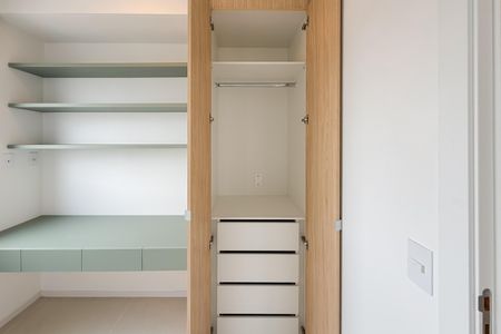 Apartamento para alugar com 47m², 2 quartos e 1 vagaQuarto 1 - Armários