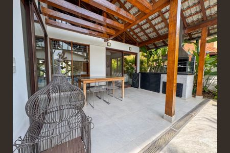 Casa de condomínio à venda com 252m², 4 quartos e 4 vagasFoto 37