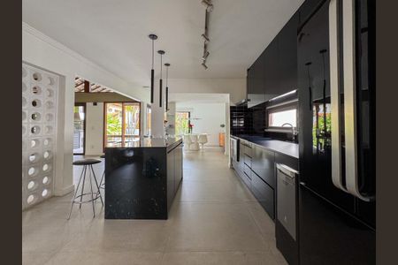 Casa de condomínio à venda com 252m², 4 quartos e 4 vagasFoto 22