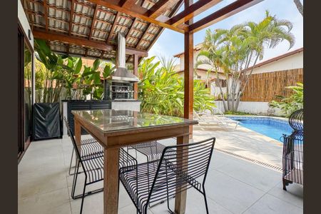 Casa de condomínio à venda com 252m², 4 quartos e 4 vagasFoto 09