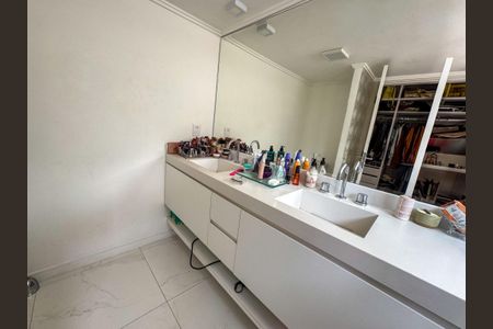 Casa de condomínio à venda com 252m², 4 quartos e 4 vagasFoto 57