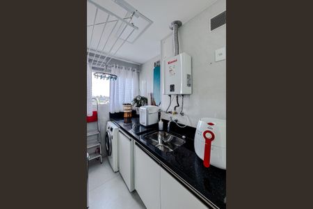 Apartamento para alugar com 65m², 2 quartos e 1 vagaÁrea de Serviço