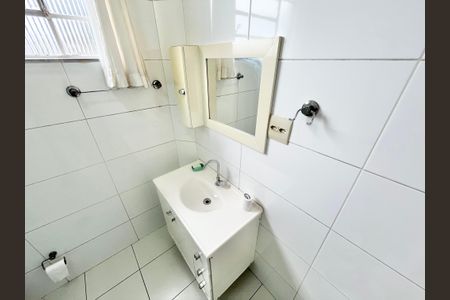 Apartamento à venda com 94m², 2 quartos e 1 vaga Apartamento à venda com 94m², 2 quartos e 1 vagaBanheiro