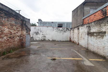 Casa à venda com 192m², 3 quartos e 8 vagas Casa à venda com 192m², 3 quartos e 8 vagasQuintal