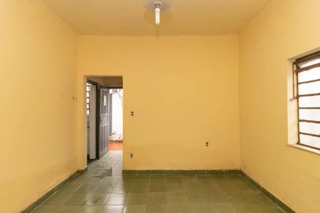 Casa à venda com 192m², 3 quartos e 8 vagas Casa à venda com 192m², 3 quartos e 8 vagasSala