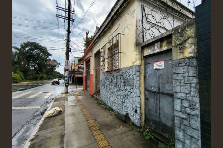 Casa à venda com 192m², 3 quartos e 8 vagasFachada