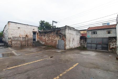 Casa à venda com 192m², 3 quartos e 8 vagas Casa à venda com 192m², 3 quartos e 8 vagasQuintal