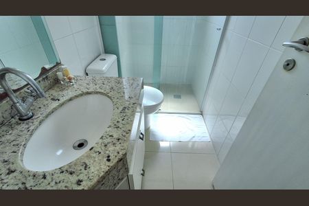Apartamento à venda com 65m², 2 quartos e 2 vagas Apartamento à venda com 65m², 2 quartos e 2 vagasBanheiro Suíte