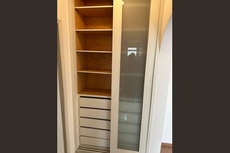 Apartamento à venda com 44m², 1 quarto e 1 vagaQuarto