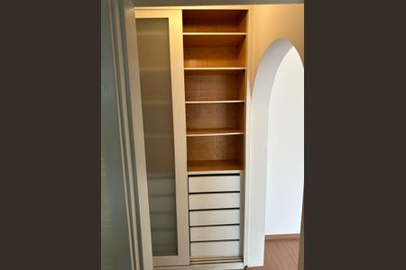 Apartamento à venda com 44m², 1 quarto e 1 vagaQuarto