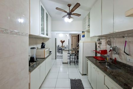 Apartamento para alugar com 90m², 2 quartos e 1 vagaCozinha 