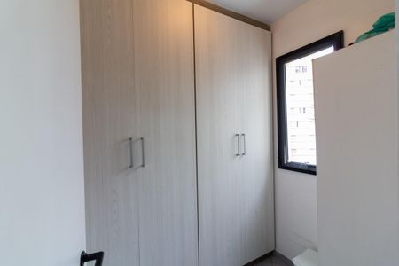 Apartamento à venda com 105m², 4 quartos e 2 vagas Apartamento à venda com 105m², 4 quartos e 2 vagasQuarto de Serviço