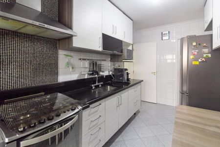 Apartamento à venda com 105m², 4 quartos e 2 vagas Apartamento à venda com 105m², 4 quartos e 2 vagasCozinha