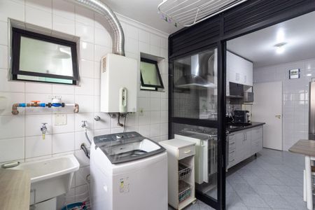 Apartamento à venda com 105m², 4 quartos e 2 vagas Apartamento à venda com 105m², 4 quartos e 2 vagasÁrea de Serviço