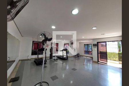 Apartamento à venda com 105m², 4 quartos e 2 vagas Apartamento à venda com 105m², 4 quartos e 2 vagasAcademia