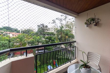 Apartamento à venda com 105m², 4 quartos e 2 vagas Apartamento à venda com 105m², 4 quartos e 2 vagasVaranda