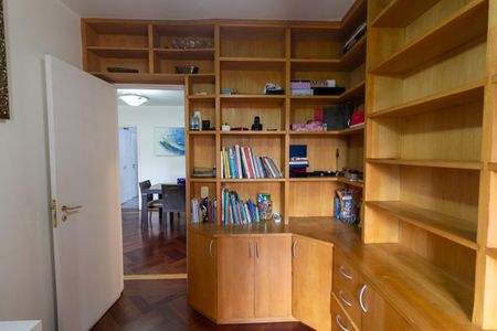 Apartamento à venda com 105m², 4 quartos e 2 vagas Apartamento à venda com 105m², 4 quartos e 2 vagasQuarto 1 - Escritório