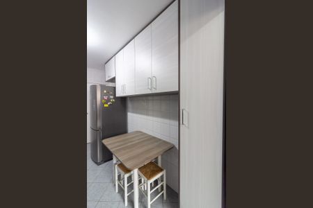 Apartamento à venda com 105m², 4 quartos e 2 vagas Apartamento à venda com 105m², 4 quartos e 2 vagasCozinha