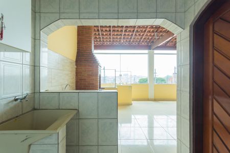 Casa para alugar com 100m², 2 quartos e 1 vagaÁrea de Serviço 