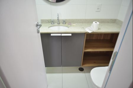 Apartamento para alugar com 66m², 2 quartos e 2 vagasBanheiro Social