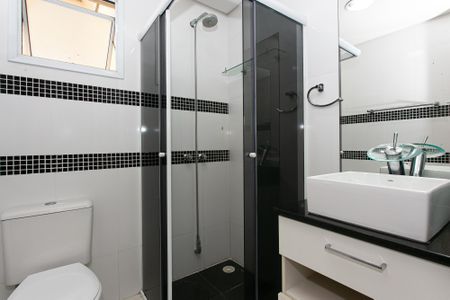 Apartamento à venda com 73m², 3 quartos e 1 vaga Apartamento à venda com 73m², 3 quartos e 1 vagaBanheiro da Suíte