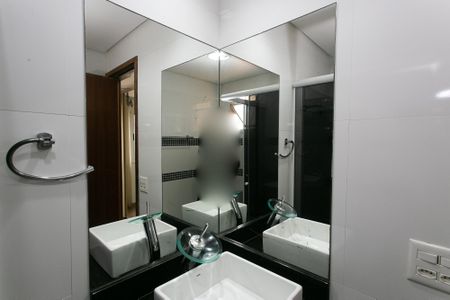 Apartamento à venda com 73m², 3 quartos e 1 vaga Apartamento à venda com 73m², 3 quartos e 1 vagaBanheiro da Suíte