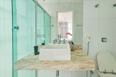 Apartamento para alugar com 270m², 3 quartos e 2 vagasbanheiro da suíte 2