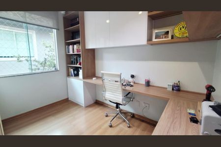 Foto 07 de casa à venda com 4 quartos, 280m² em Castelo, Belo Horizonte