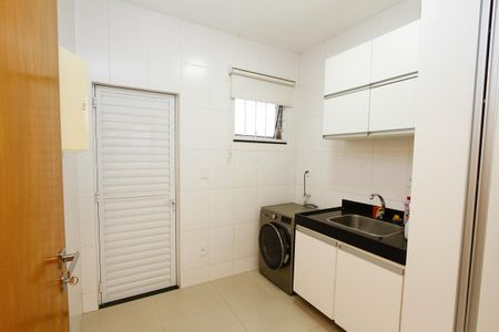 Casa para alugar com 360m², 3 quartos e 3 vagasÁrea de Serviço