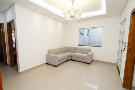 Sala de casa para alugar com 3 quartos, 360m² em Minas Brasil, Belo Horizonte