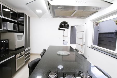 Cozinha de casa para alugar com 3 quartos, 360m² em Minas Brasil, Belo Horizonte