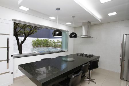 Cozinha de casa para alugar com 3 quartos, 360m² em Minas Brasil, Belo Horizonte